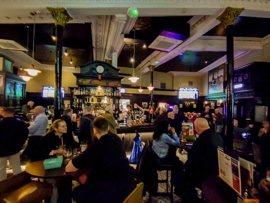 “What’s Next for Glasgow Pubs? Looking Ahead to the Future of Pub Culture”